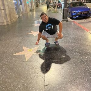 Meet your Posher, Max